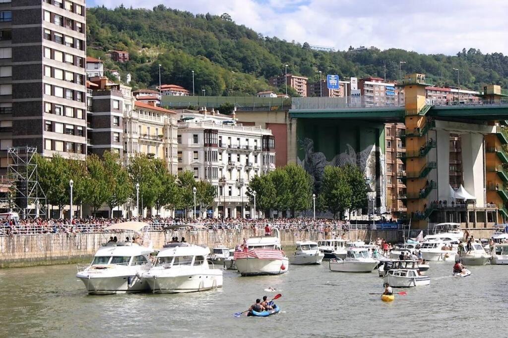Vt En La Ribera De Bilbao Apartment Bagian luar foto